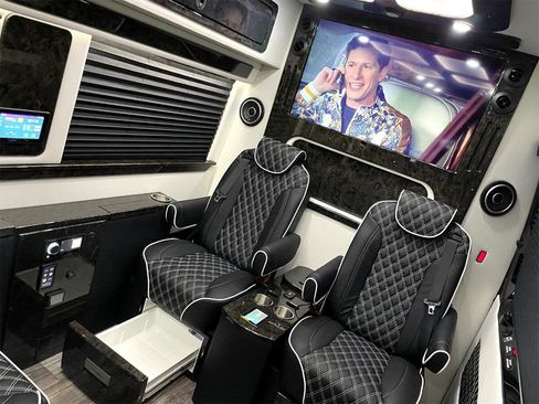 Used 2022 Mercedes-Benz Sprinter 3500 image 34