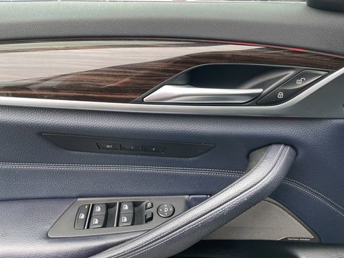 Used 2017 BMW 530i xDrive image 27