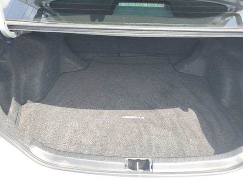 Used 2016 Toyota Corolla LE FWD image 9