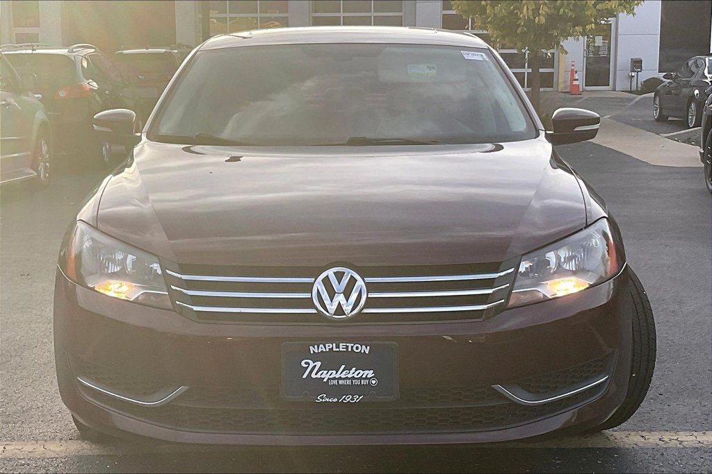 Used 2013 Volkswagen Passat 2.5 SE FWD image 2