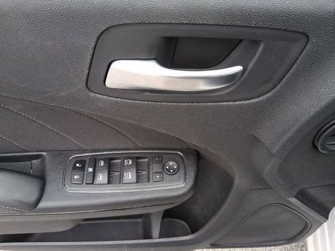 Used 2023 Dodge Charger SXT w/ Blacktop Package image 10