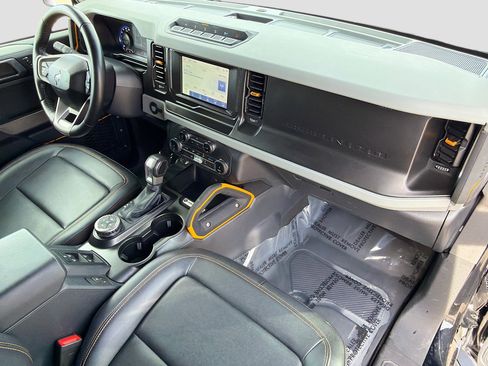 Used 2022 Ford Bronco Badlands image 13