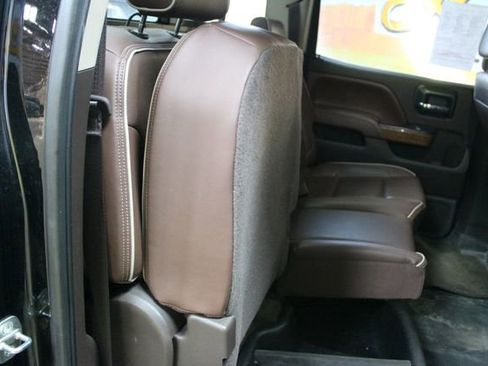 Used 2016 Chevrolet Silverado 2500 High Country w/ High Country Premium Package AWD/4WD image 9