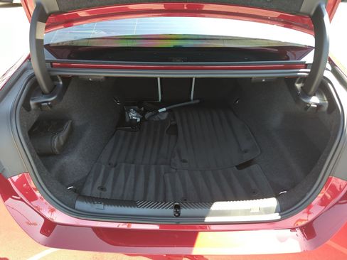 Used 2025 BMW M5 w/ Carbon Package image 31