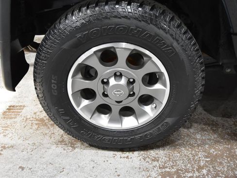 Used 2012 Toyota FJ Cruiser 4WD w/ Convenience Pkg image 51