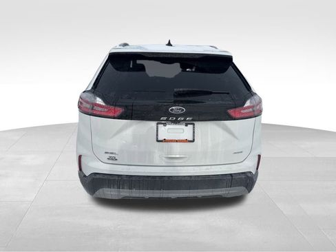 Used 2024 Ford Edge SEL image 4
