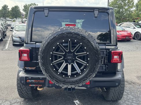 Used 2023 Jeep Wrangler Unlimited Rubicon 392 w/ Xtreme Recon 35" Tire Package AWD/4WD image 11