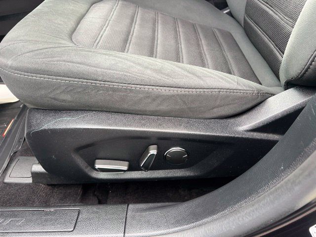 Used 2020 Ford Fusion SE FWD image 21