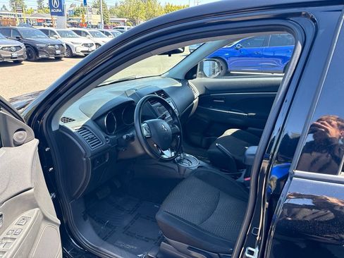 Used 2016 Mitsubishi Outlander Sport ES FWD image 13