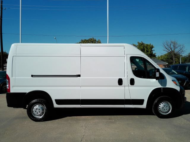 Used 2025 RAM ProMaster 2500 w/ Convenience Group FWD image 4