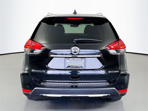 Used 2019 Nissan Rogue SV image 6