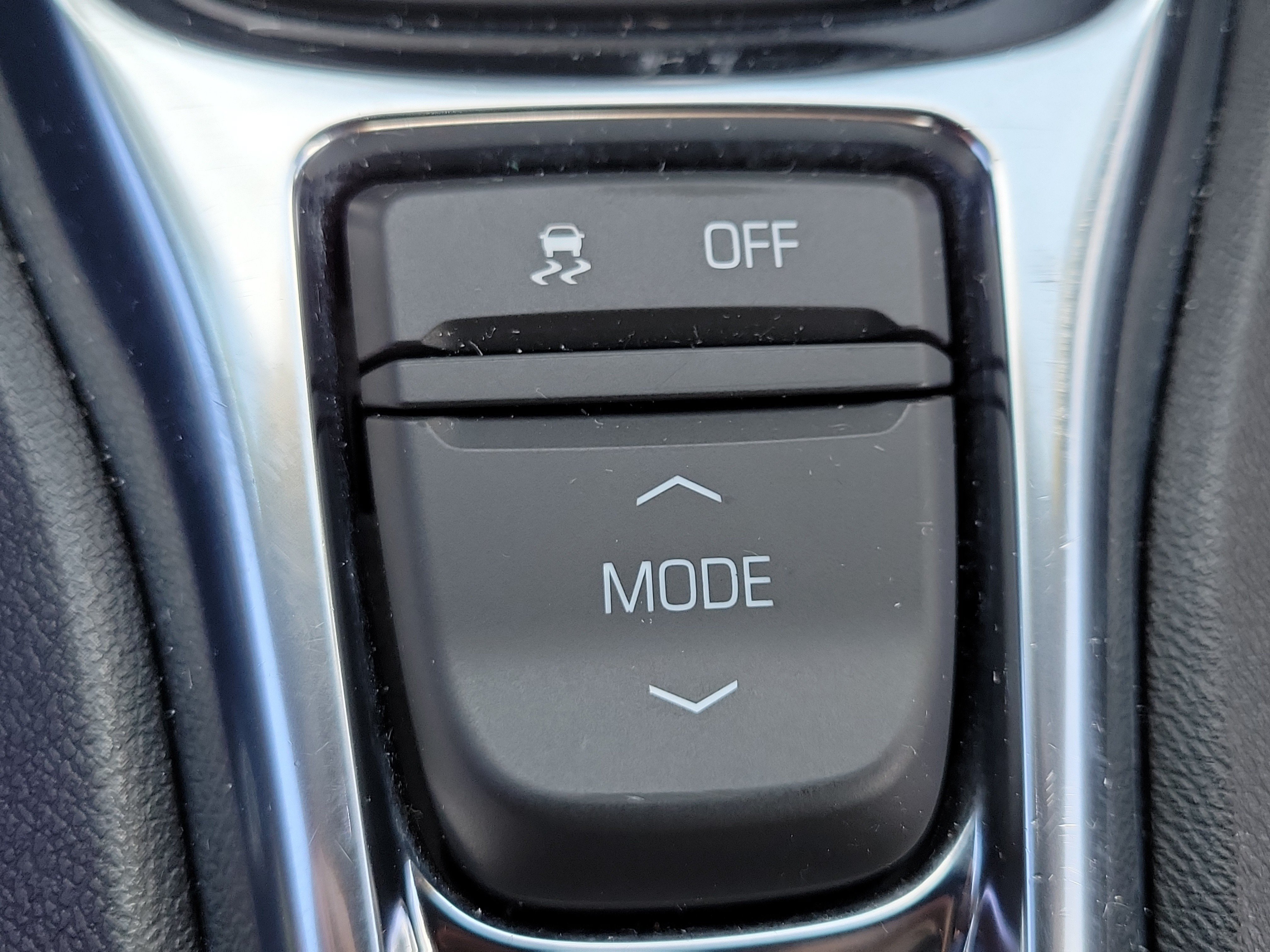 Used 2019 Chevrolet Camaro LT w/ Black Appearance Package RWD image 23