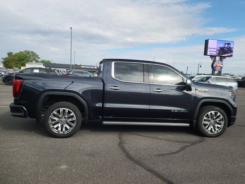 Used 2023 GMC Sierra 1500 Denali w/ Technology Package AWD/4WD image 2