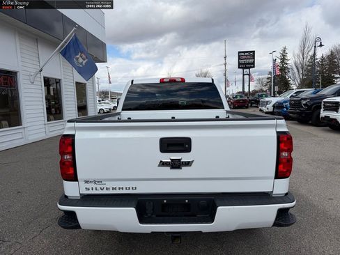 Used 2018 Chevrolet Silverado 1500 Custom w/ Custom Value Package image 6