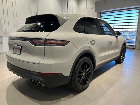 Used 2021 Porsche Cayenne S AWD/4WD image 7
