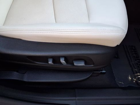 Used 2022 Cadillac XT6 Sport w/ Technology Package image 10