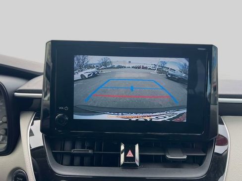 Used 2023 Toyota Corolla LE w/ LE Convenience Package image 31