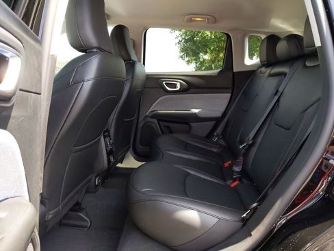 Certified 2022 Jeep Compass Latitude image 15