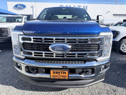 New 2026 Ford F250 XLT w/ FX4 Off-Road Package image 2