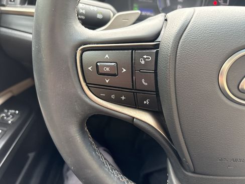 Used 2021 Lexus ES 300h w/ Premium Package FWD image 19