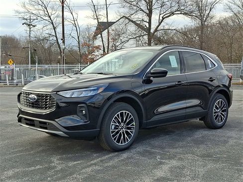 New 2026 Ford Escape SE image 2