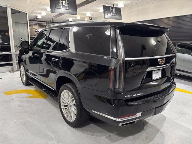 Used 2025 Cadillac Escalade Premium Luxury AWD/4WD image 4