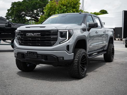 Used 2024 GMC Sierra 1500 Elevation AWD/4WD image 5