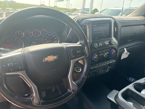 Used 2022 Chevrolet Silverado 2500 LT w/ Convenience Package AWD/4WD image 16