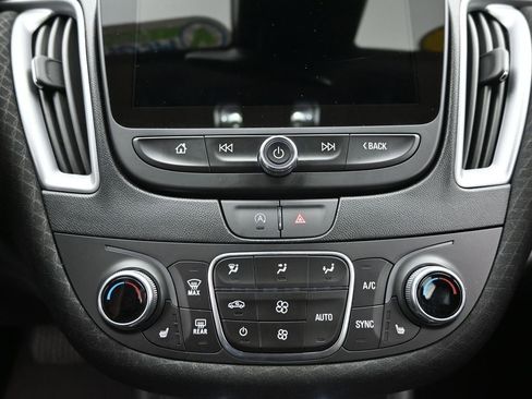 Used 2024 Chevrolet Malibu LT image 24