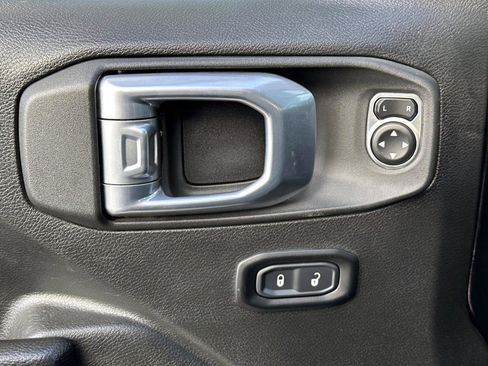 Certified 2022 Jeep Gladiator Sport image 20