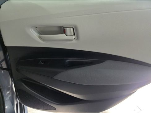 Used 2023 Toyota Corolla LE image 12