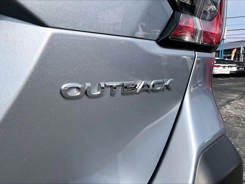 Used 2024 Subaru Outback Premium image 10