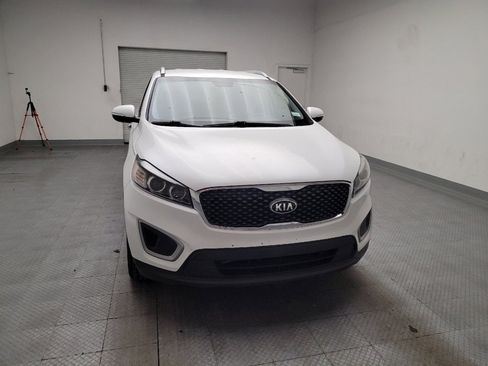 Used 2018 Kia Sorento FWD image 14