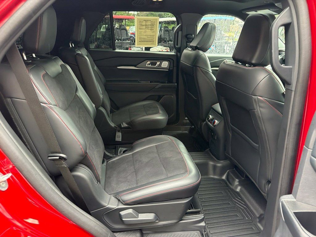 Used 2025 Ford Explorer ST w/ Sun And Sound Package AWD/4WD image 18