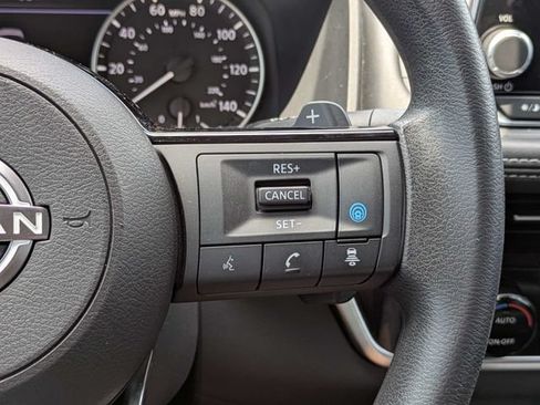 Used 2023 Nissan Rogue SV AWD/4WD image 24