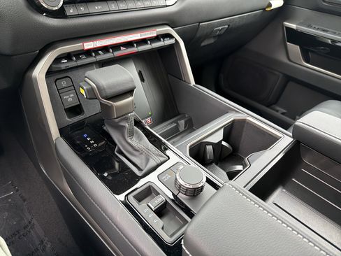 New 2026 Toyota Tundra Limited AWD/4WD image 21
