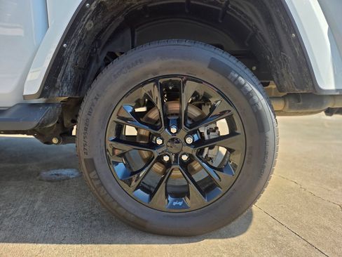 Used 2022 Jeep Gladiator Overland AWD/4WD image 33