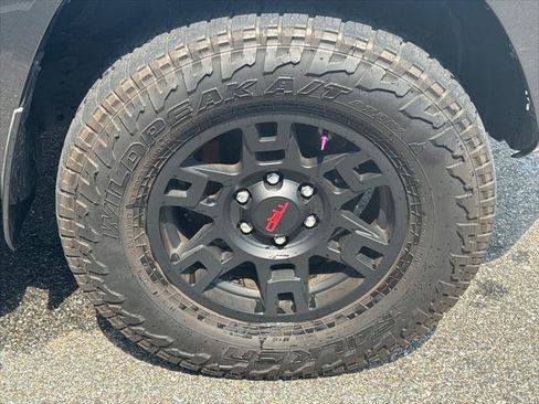 Used 2015 Toyota 4Runner Trail AWD/4WD image 10