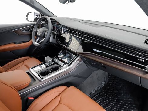 Certified 2025 Audi Q8 Prestige w/ Prestige Package image 27