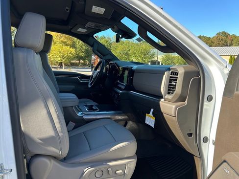 New 2026 Chevrolet Silverado 3500 LTZ w/ LTZ Premium Package image 45