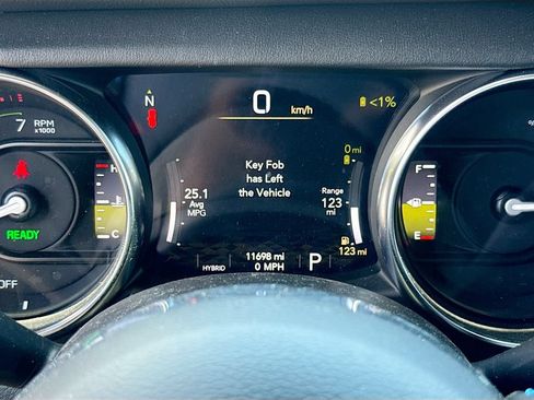 Used 2023 Jeep Wrangler Unlimited Rubicon 4xe w/ Cold Weather Group AWD/4WD image 13