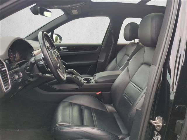 Used 2021 Porsche Cayenne AWD/4WD image 14