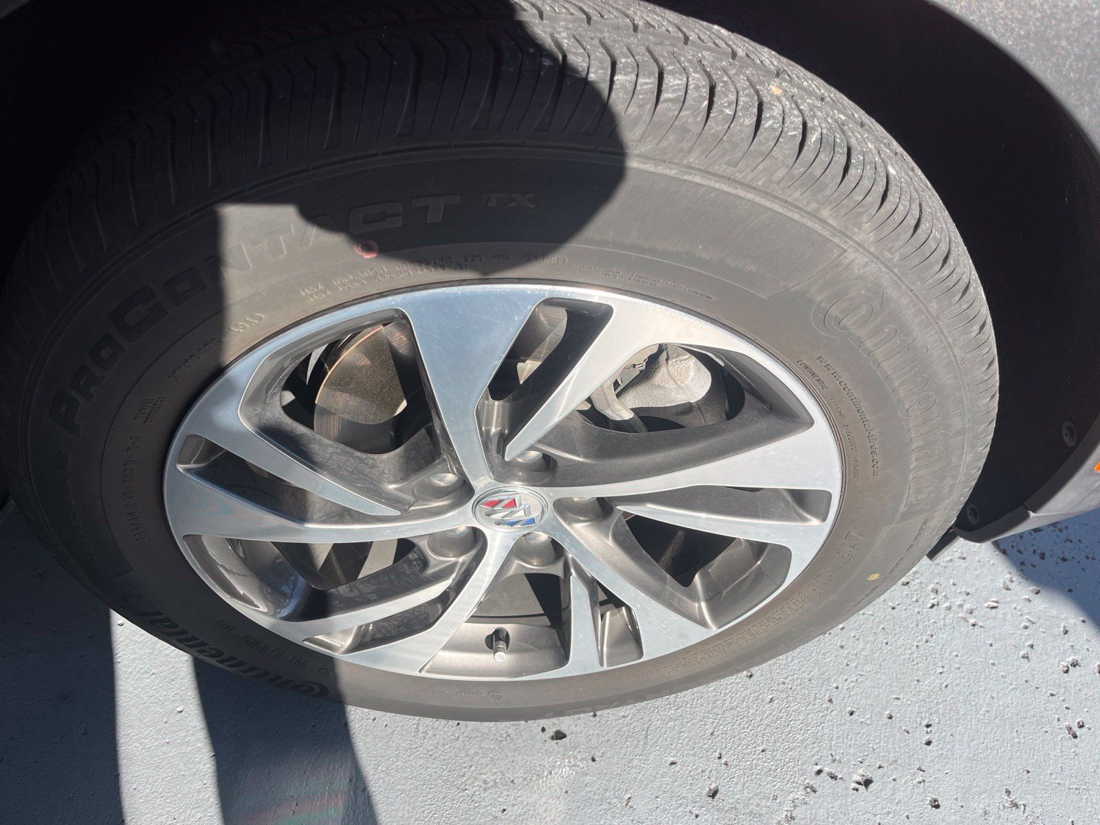 Used 2023 Buick Envision Essence AWD/4WD image 13