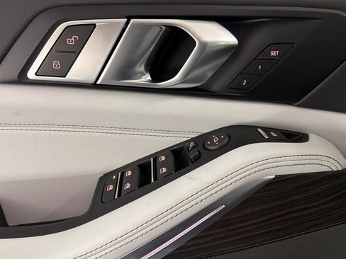 Used 2026 BMW X5 sDrive40i w/ Premium Package image 14