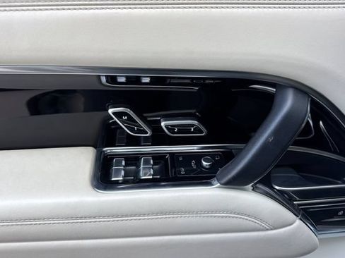 Used 2023 Land Rover Range Rover Autobiography AWD/4WD image 10