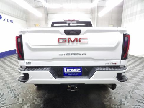 Used 2025 GMC Sierra 2500 AT4 w/ Technology Package AWD/4WD image 42