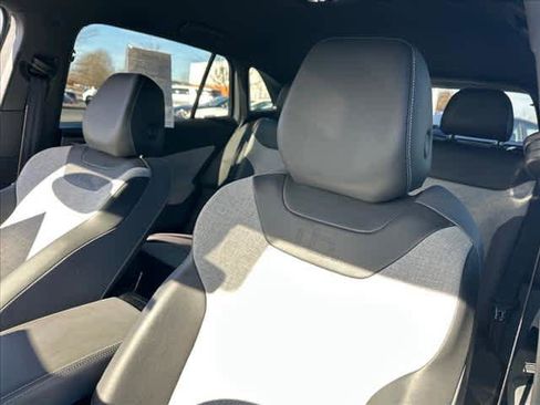 Used 2024 Volkswagen ID.4 Pro image 16