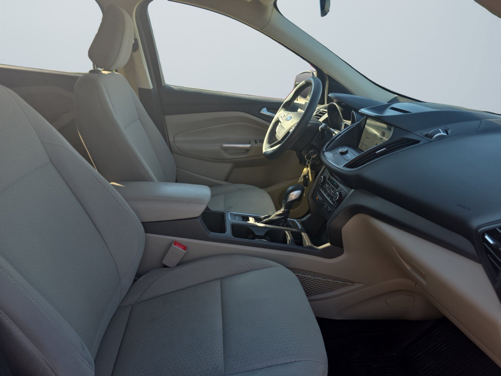 Used 2018 Ford Escape SE w/ SE Sync 3 Package FWD image 17
