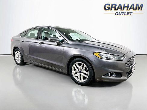 Used 2013 Ford Fusion SE image 1