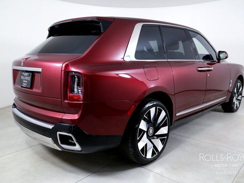 Certified 2025 Rolls-Royce Cullinan AWD/4WD image 2